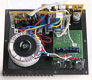 Amplificador para subwoofer según la descripción de la revista Klang + Ton n° 6/1999